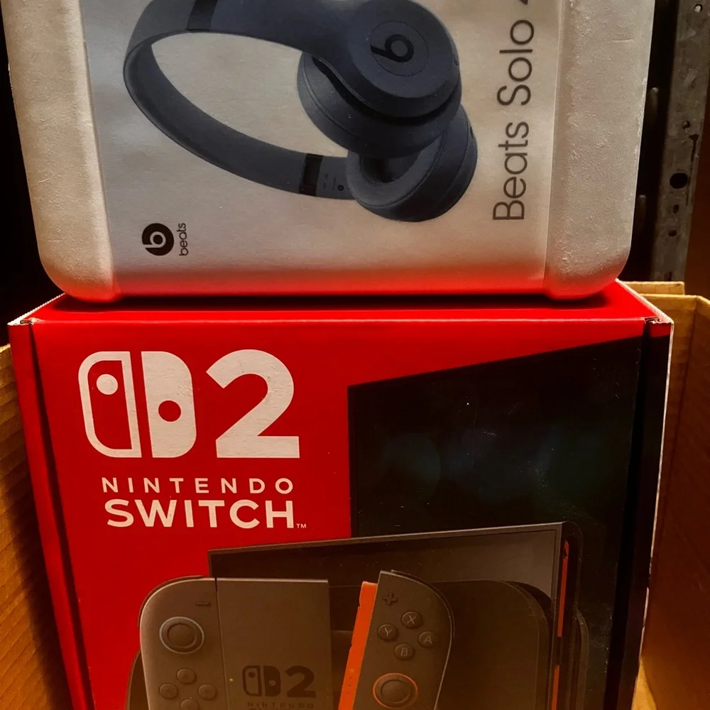 Nintendo Switch Console - Red and Black + Solo Beats 4 (Blue)